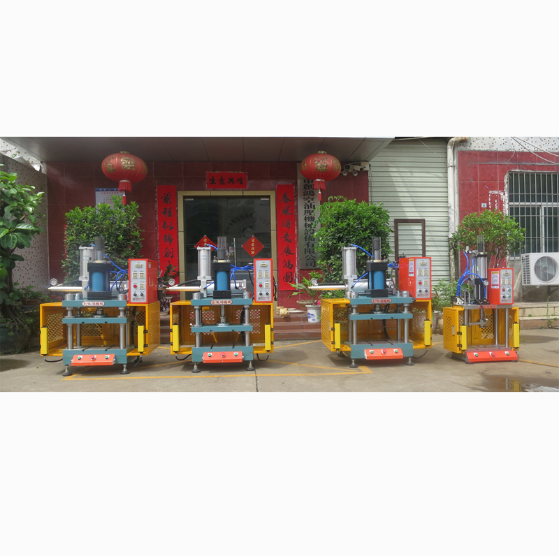 四（sì）柱三板增（zēng）壓壓（yā）床