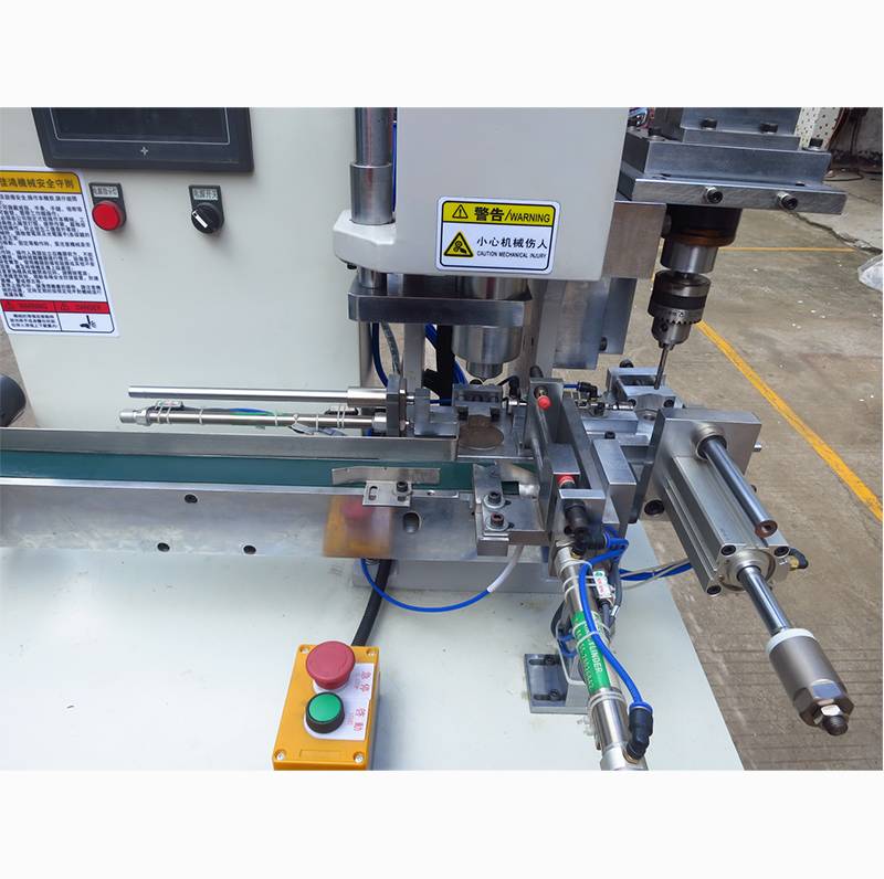 全（quán）自動整平鑽孔機